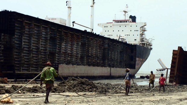 Jafrabad_Chittagong_shipbreaking_(8)