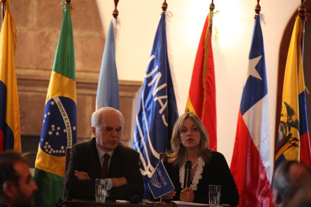 Alto_representante_de_MERCOSUR,_Samuel_Pinheiro_Guimaraes,_visita_sede_de_UNASUR_(6347696496)