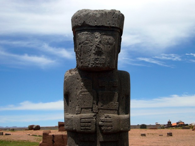 Monolito_Ponce_en_Tiwanaku_-_Bolivia